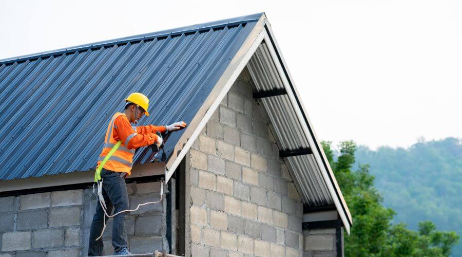 Expert Emergency Roof Repairs services in Miltona, MN
